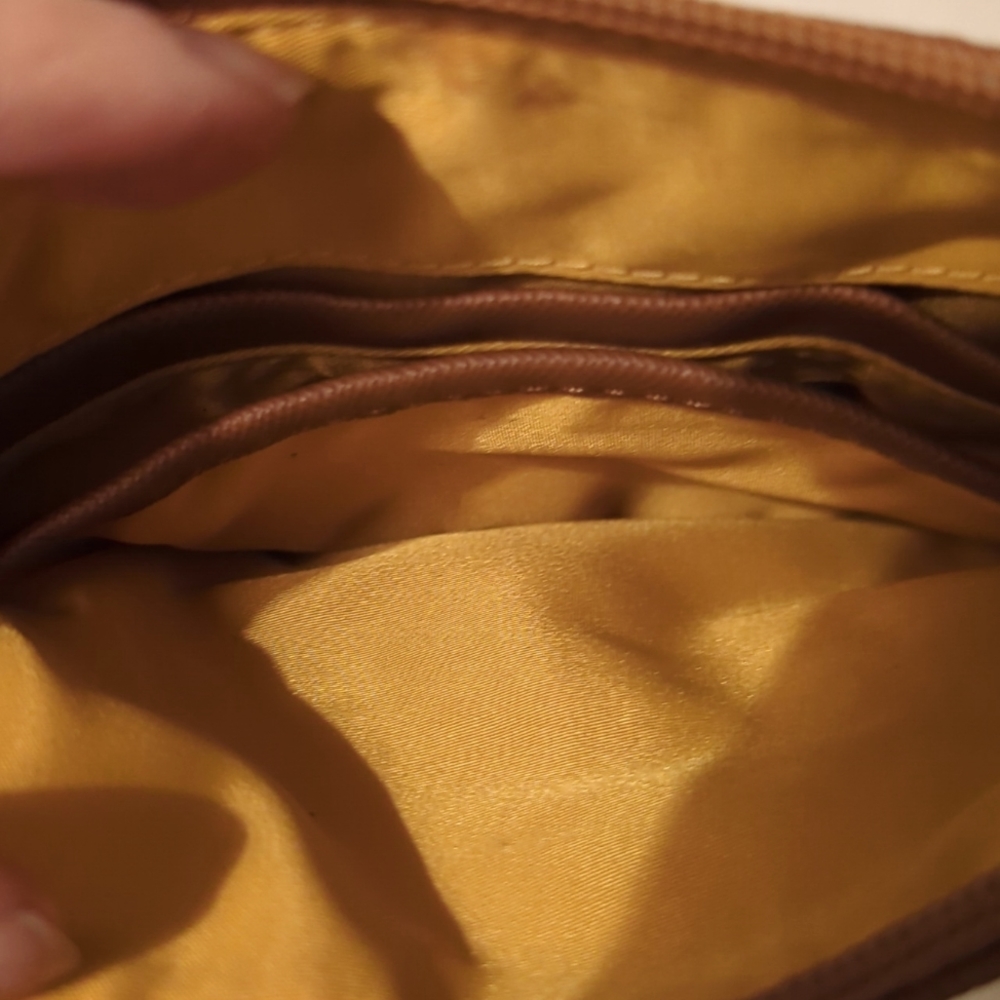 Michael Kors  crossbody - Picture 5 of 6